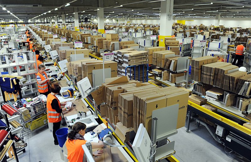 Amazon says enough face masks are available for the staff, but workers deny this