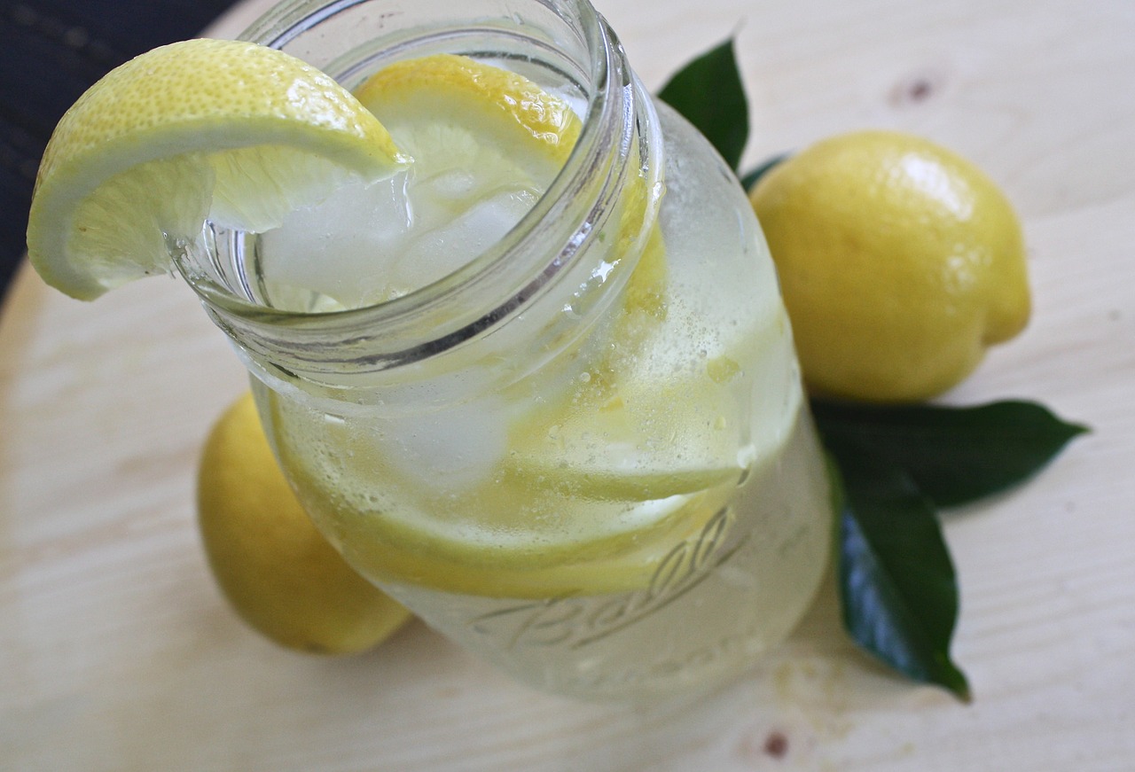 Benefits of Lemon Water to Lose Weight