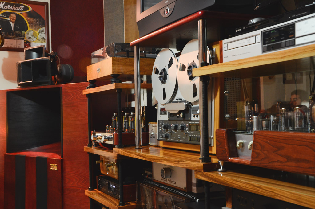 What Hi-Fi Audio Albums are, and Why You Should Know About It Being a Music-Lover?